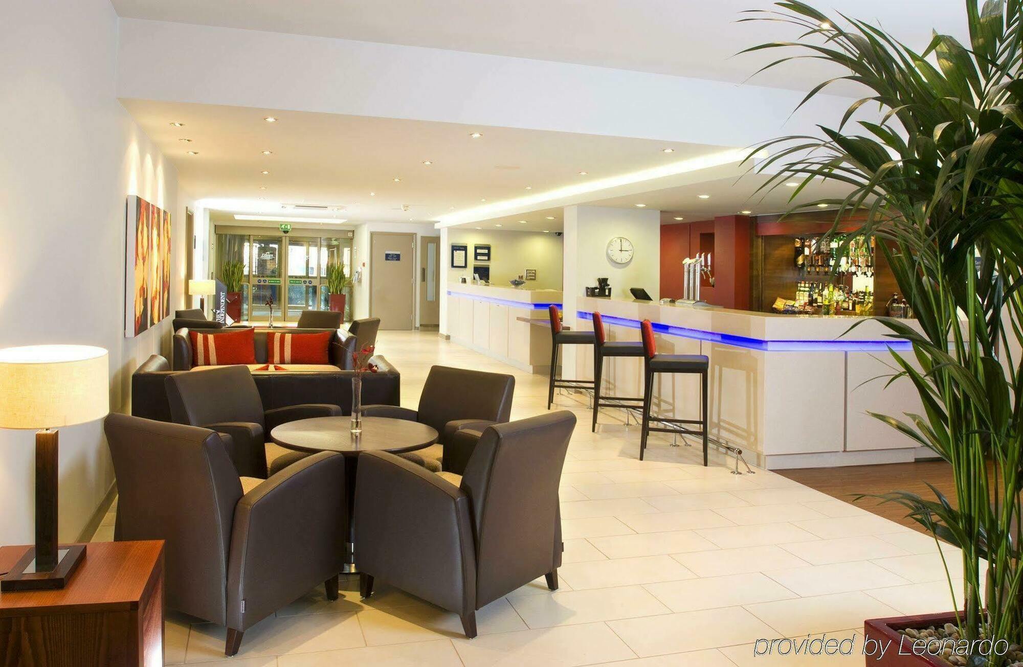 Holiday Inn Express Taunton East By Ihg Beltér fotó